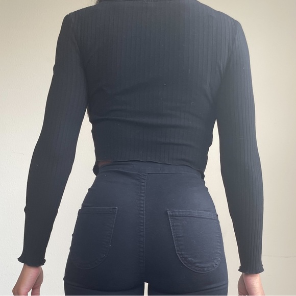 Cropped Ribbed Sweater - Picture 7 of 9